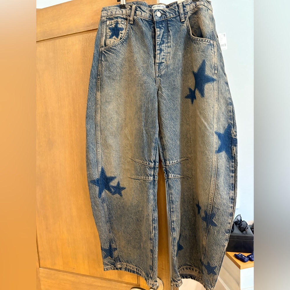 NWT. Free People Star Barrel Jeans